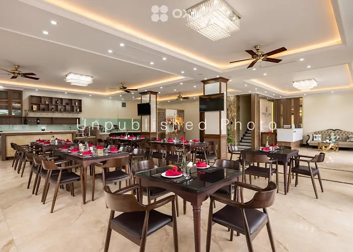 Essence Classic 3* Hạ Long